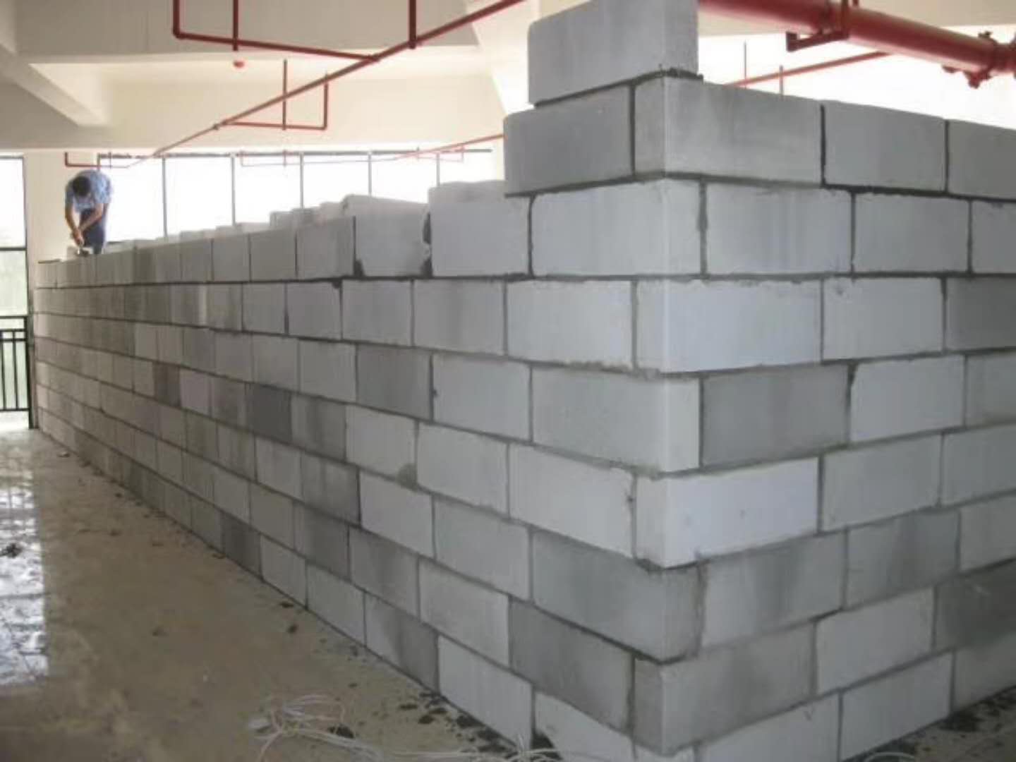 广宁蒸压加气混凝土砌块承重墙静力和抗震性能的研究